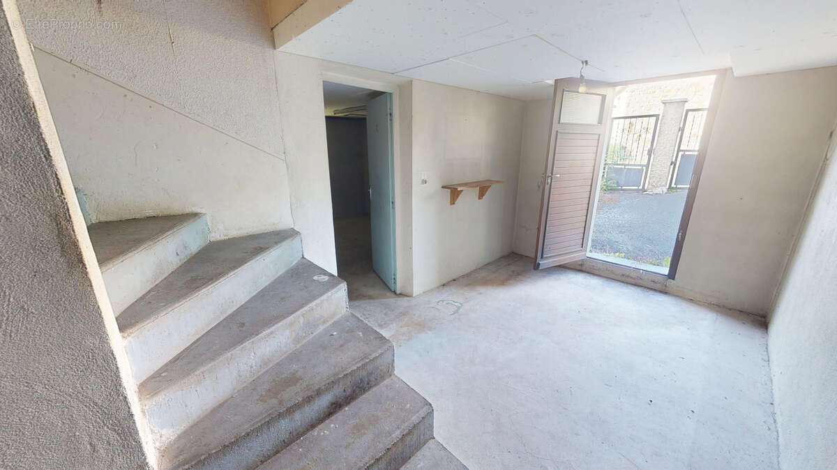 EN EXCLUSIVITE ! maison traditionnelle sur sous-sol complet, sur terrain clos d'env 670 m2 - photo 19