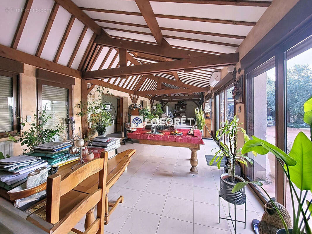 Maison à MAREST-DAMPCOURT