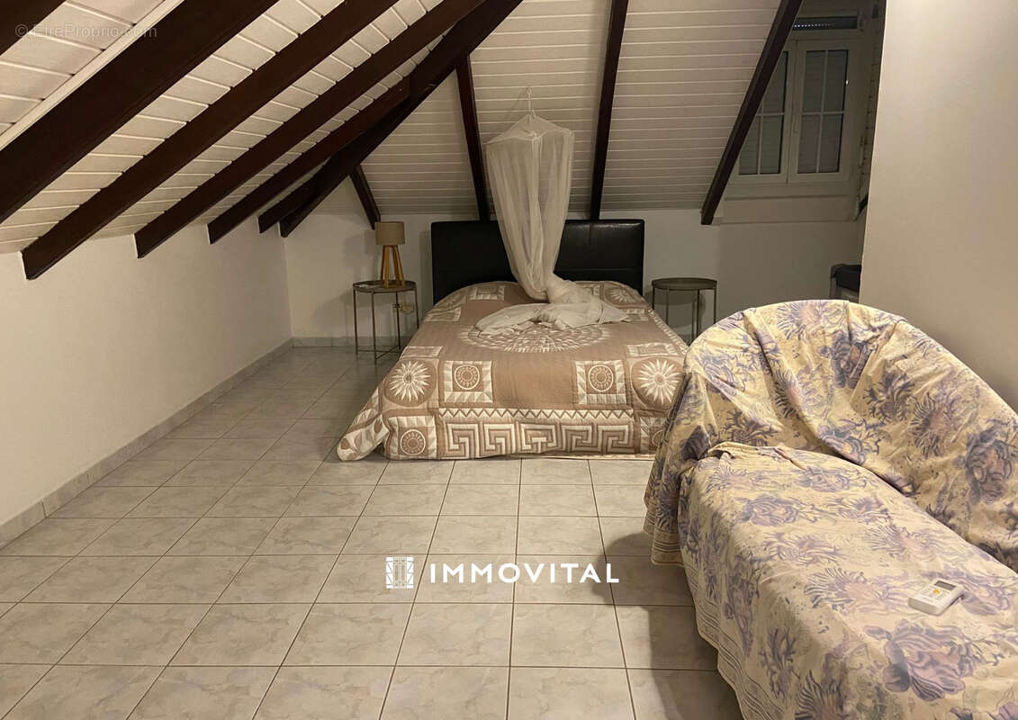 Maison à CAPESTERRE-BELLE-EAU