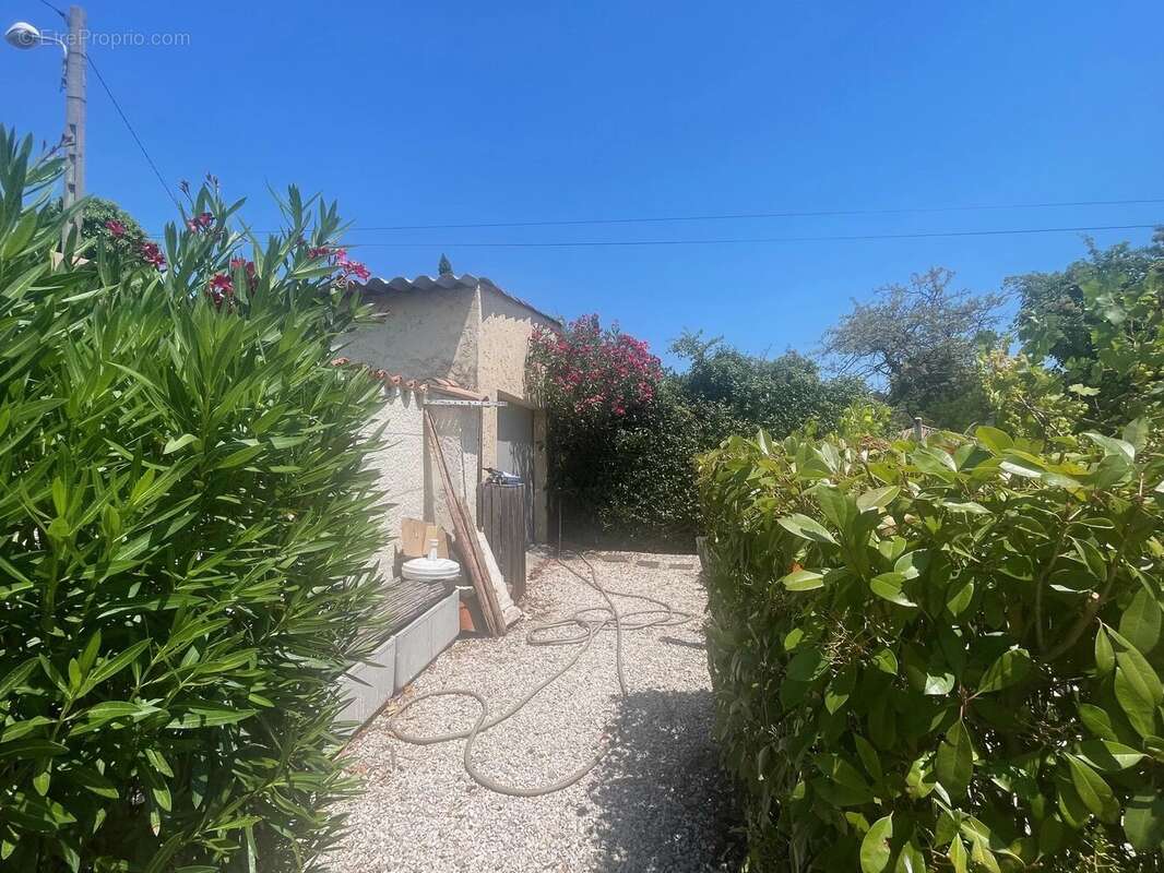 Exclusivité - villa avec 115,78 m² habitables et 165,04 m² de terrasses - photo 13