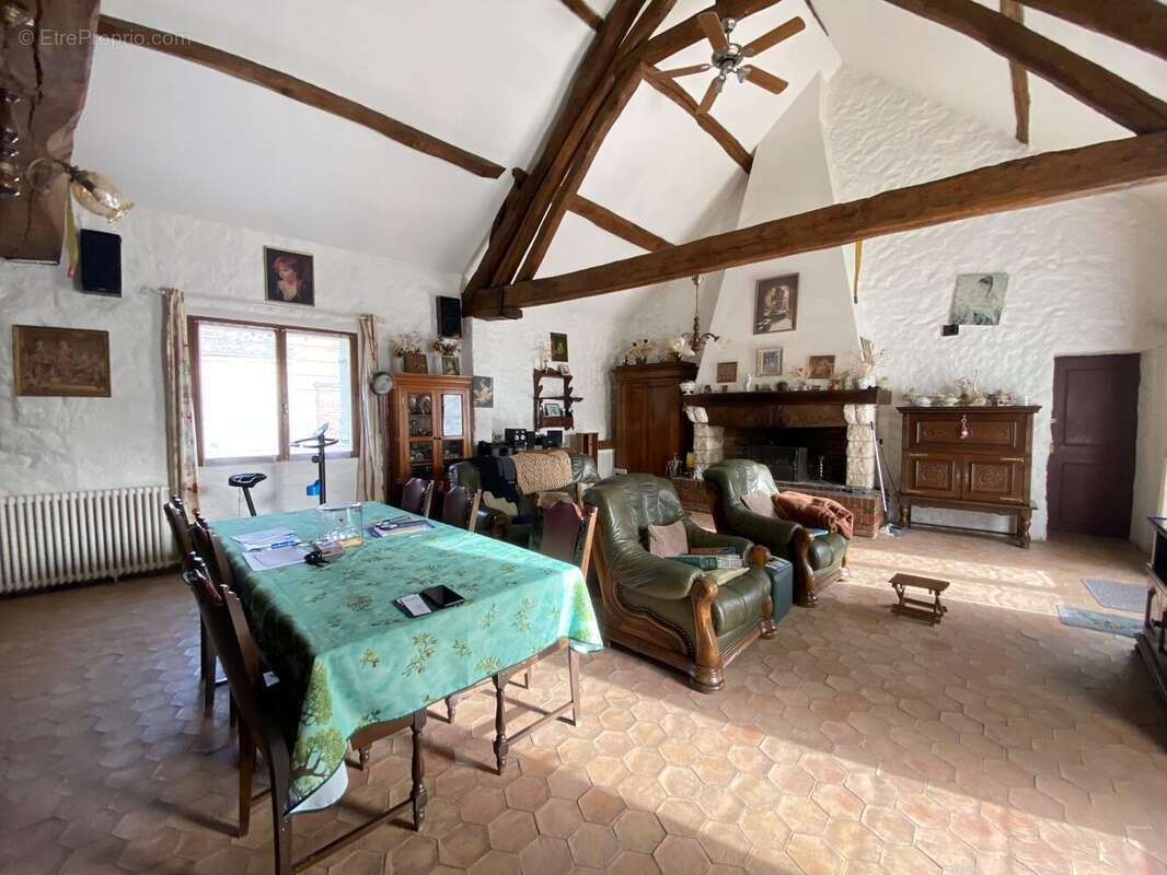 Maison à BEAUNE-LA-ROLANDE