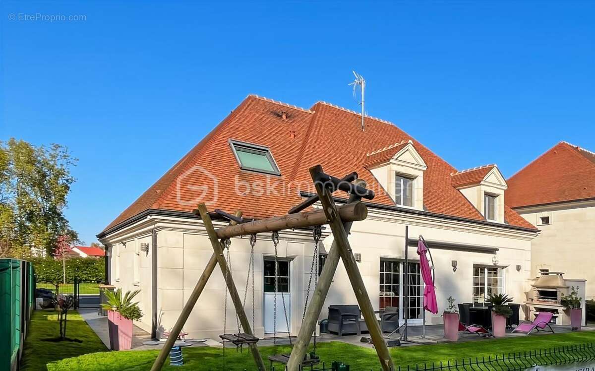 Splendide maison contemporaine 7 pièces - avec vue sur le Golf d'Ormesson - photo 15