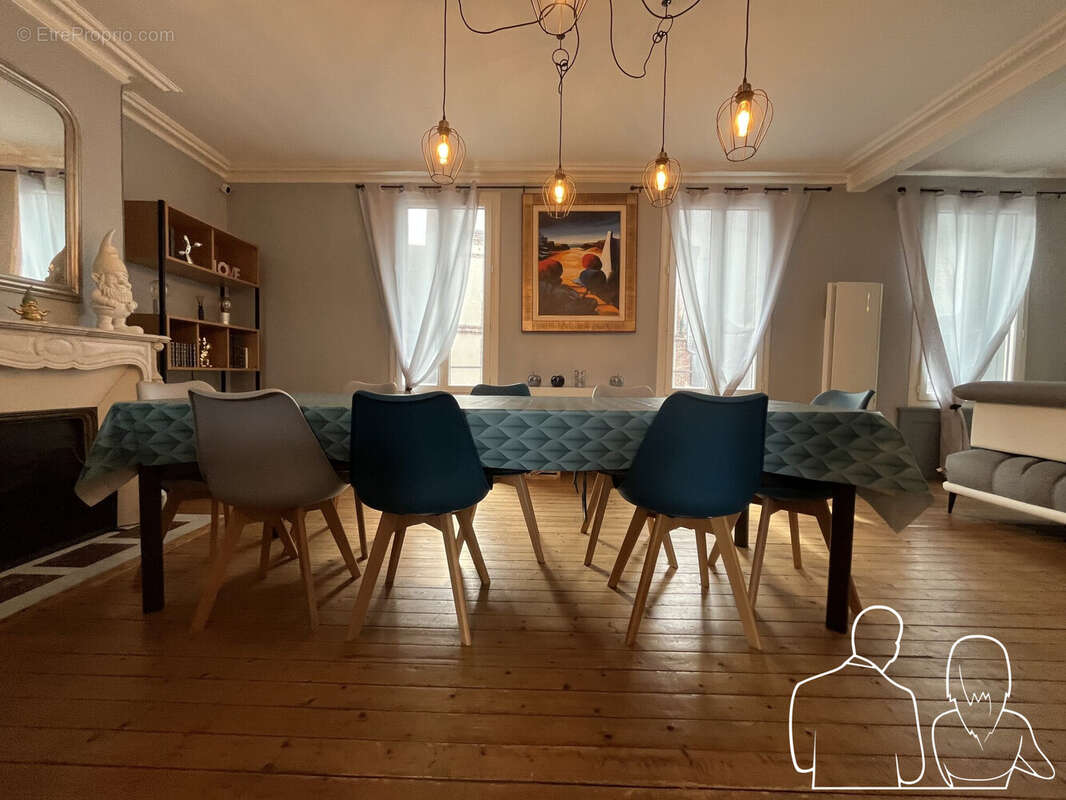 Maison à LA RIVIERE-SAINT-SAUVEUR