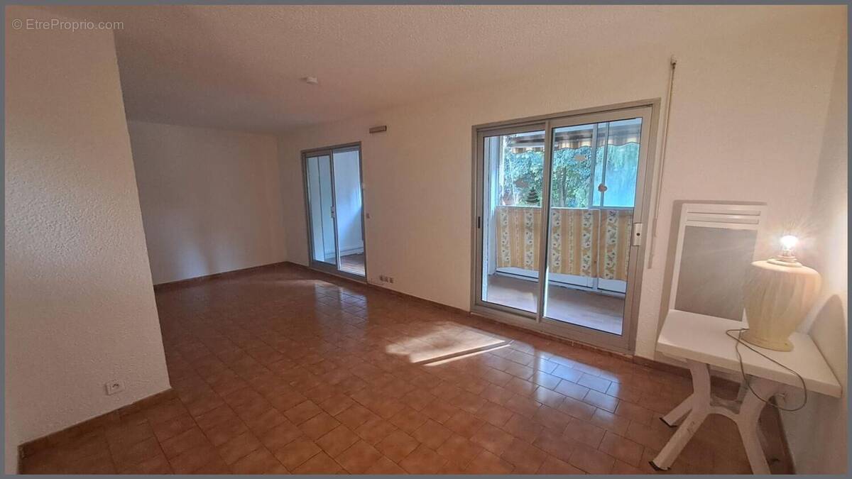 Photo 1 - Appartement à SIX-FOURS-LES-PLAGES