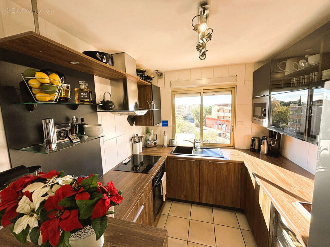 Appartement à LA LONDE-LES-MAURES