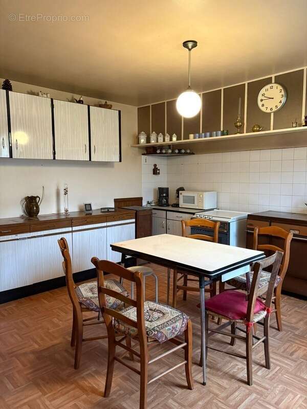 Maison à LA ROCHE-L&#039;ABEILLE