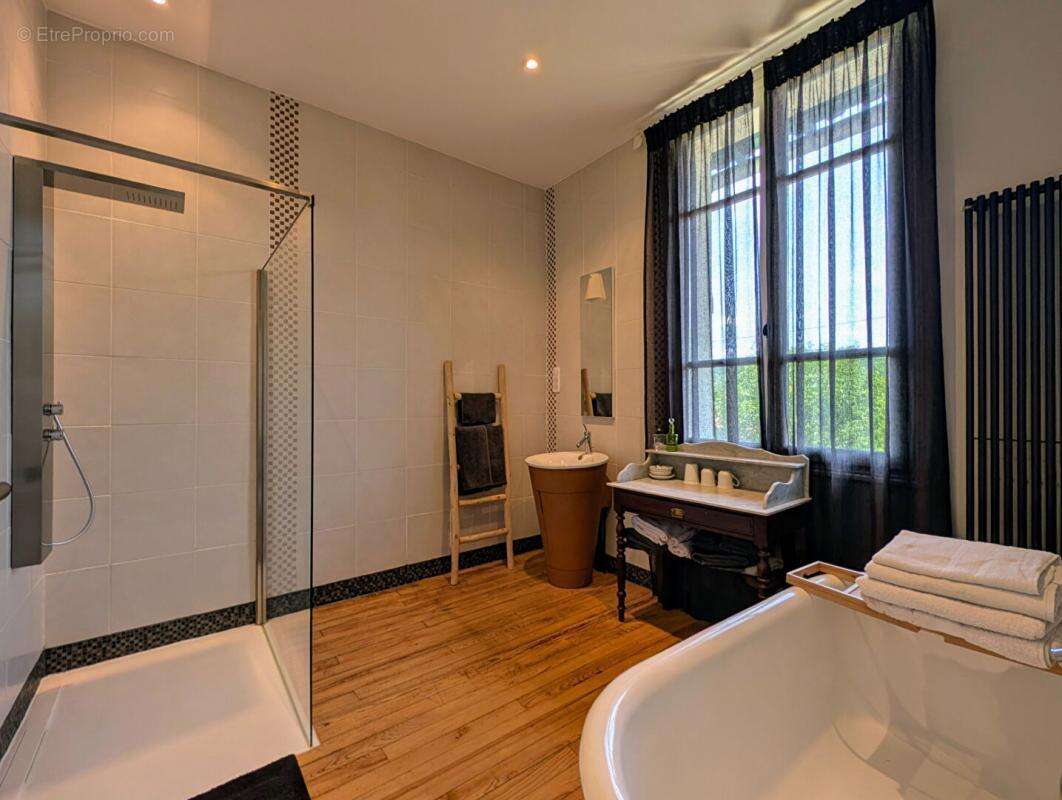 Maison à SALIES-DU-SALAT