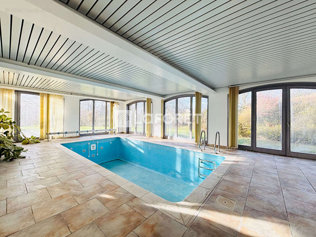 Maison à SAINT-MAURICE-LES-CHATEAUNEUF