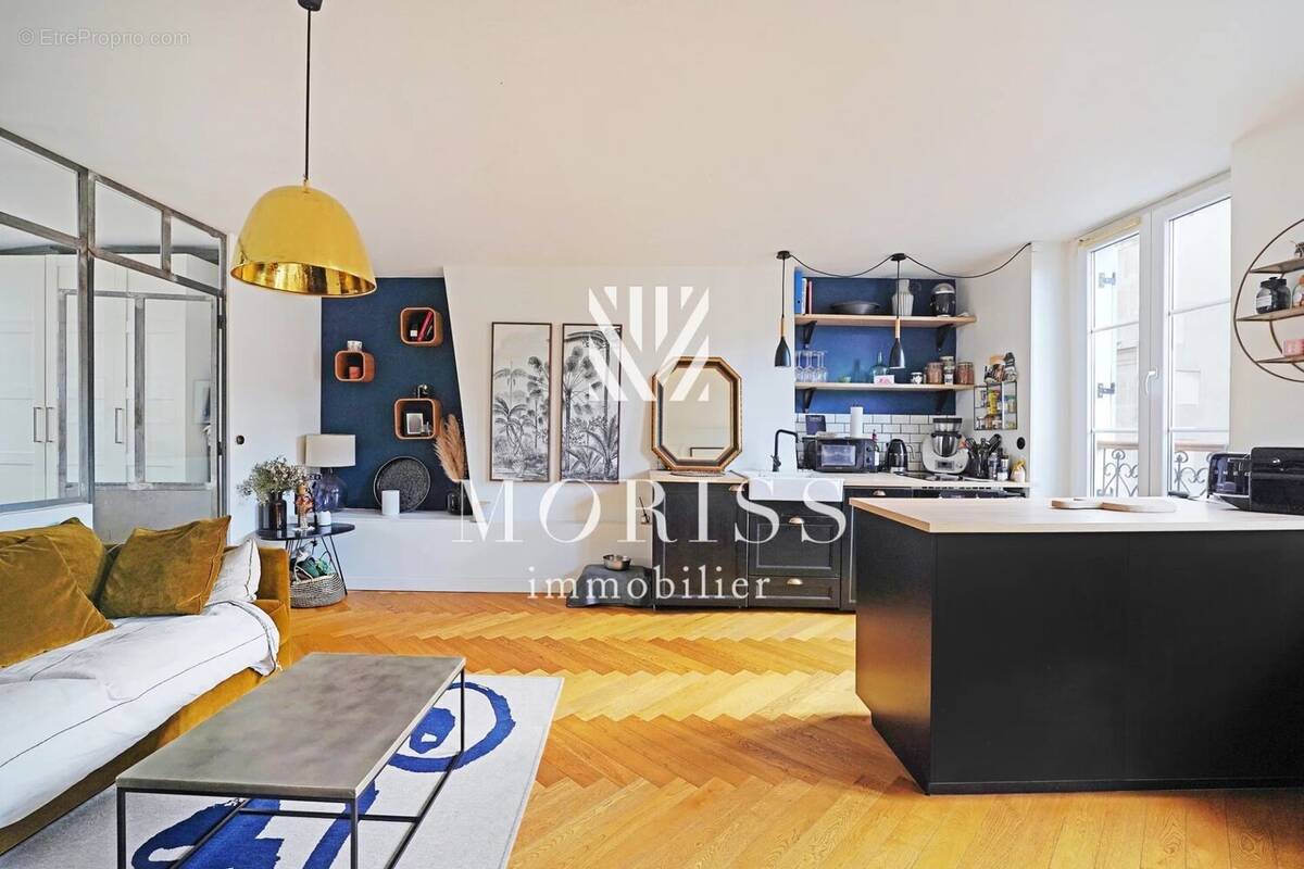 Appartement à PARIS-17E