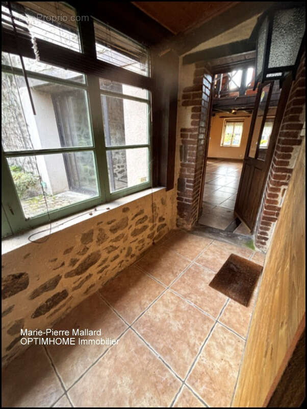 Maison familiale de 7 pièces à BOURGANEUF (23) - photo 10