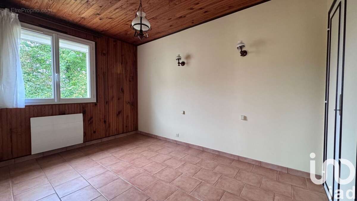 Photo 8 - Maison à MAIZIERES-LA-GRANDE-PAROISSE
