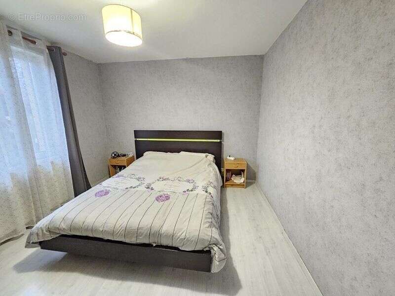 Maison à MONTROND-LES-BAINS