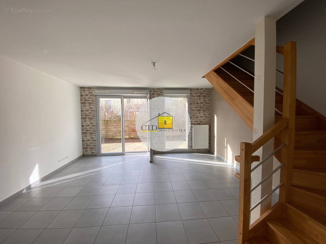 Appartement à SAINT-PRIEST