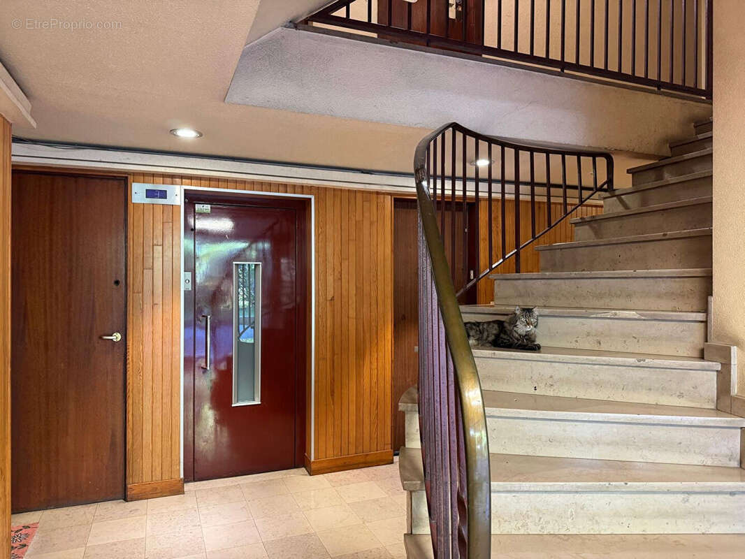 Appartement à PARIS-20E