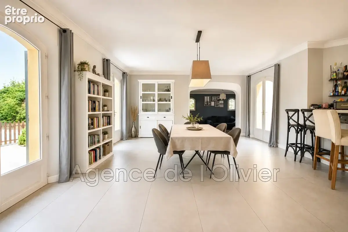 Maison 5 pièces 263 m² à vendre à Chateauneuf-Grasse (06740) - photo 2