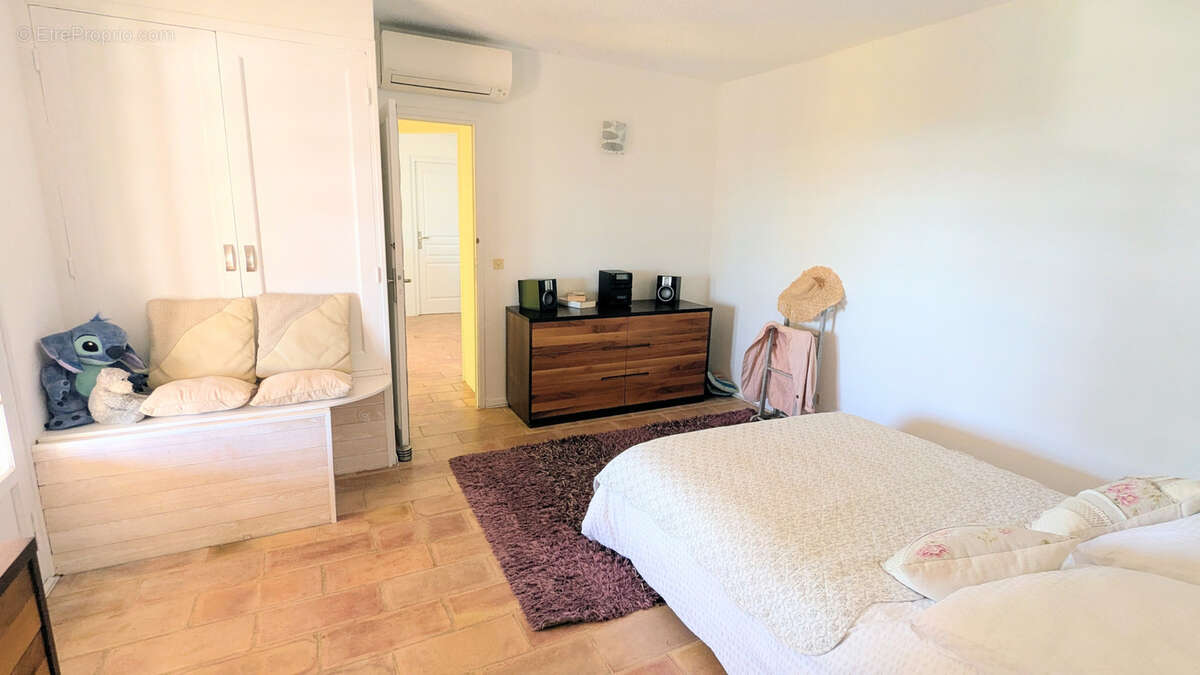 Maison à TOURRETTES-SUR-LOUP