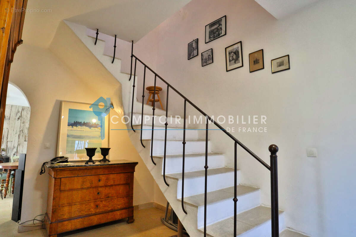 Dept 84 - Gordes - Belle bâtisse au calme - 164 m2 de surface habitables + dépendance à aménager et grenier su - photo 15