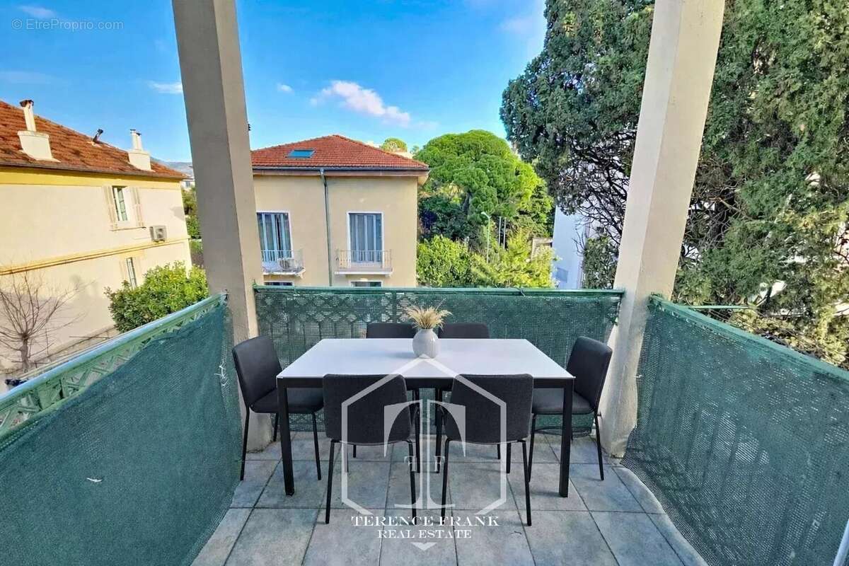 Appartement à NICE