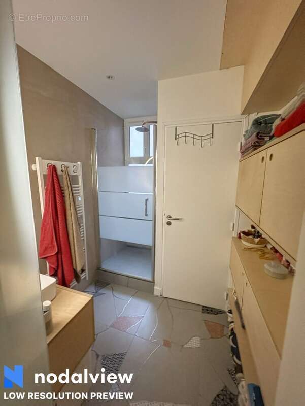 Appartement à COURBEVOIE