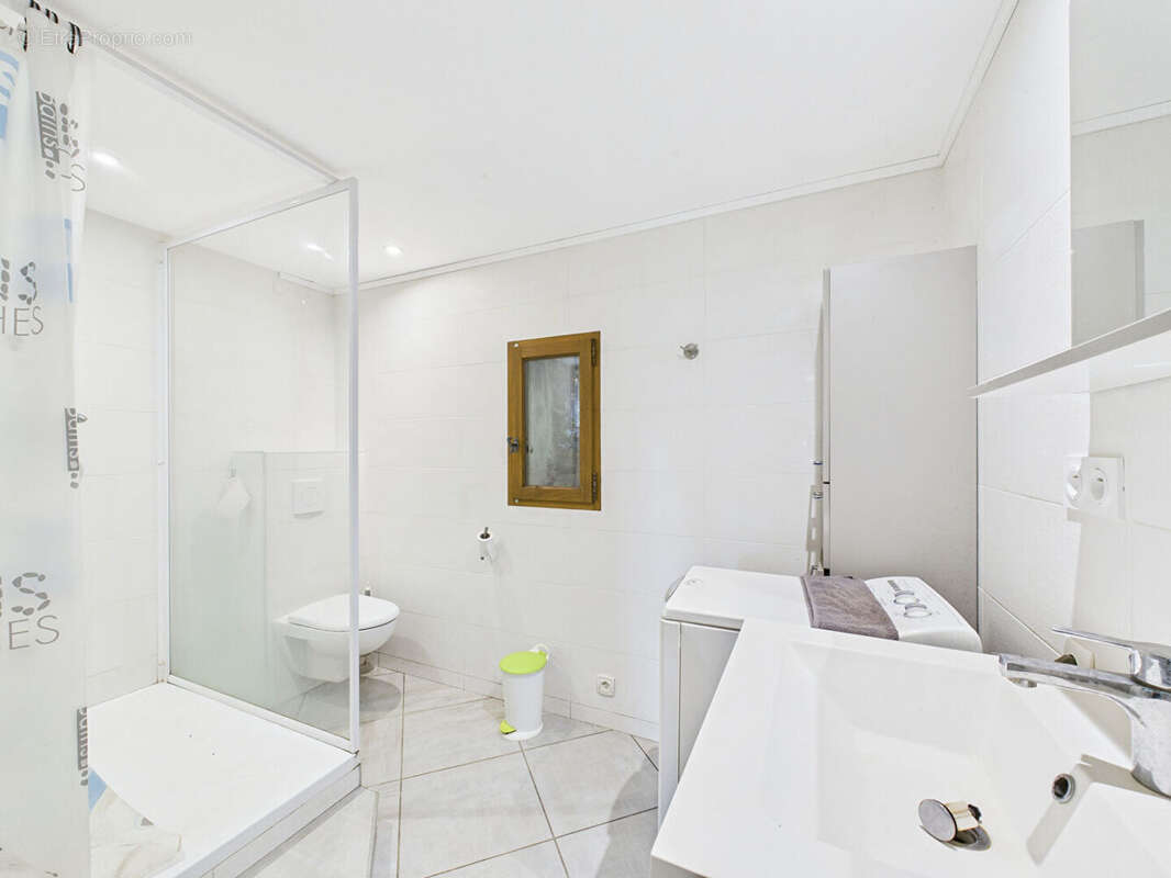 Maison à SAINT-MARCEL-EN-MARCILLAT