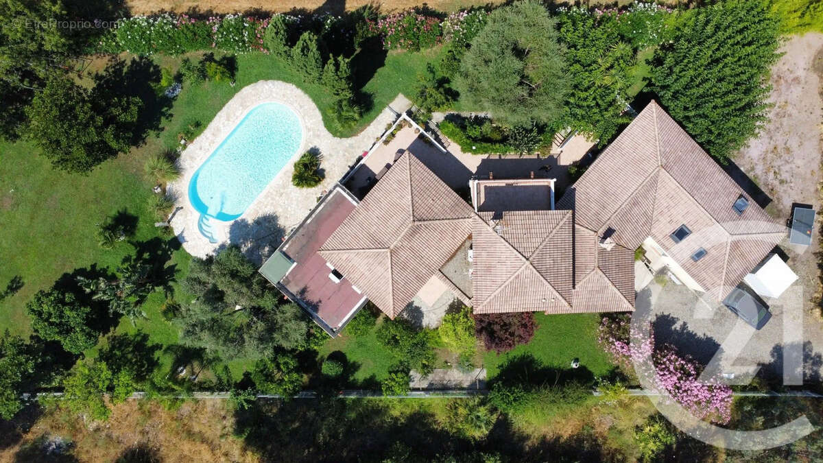 Maison 212 m² à Lucciana  - photo 5