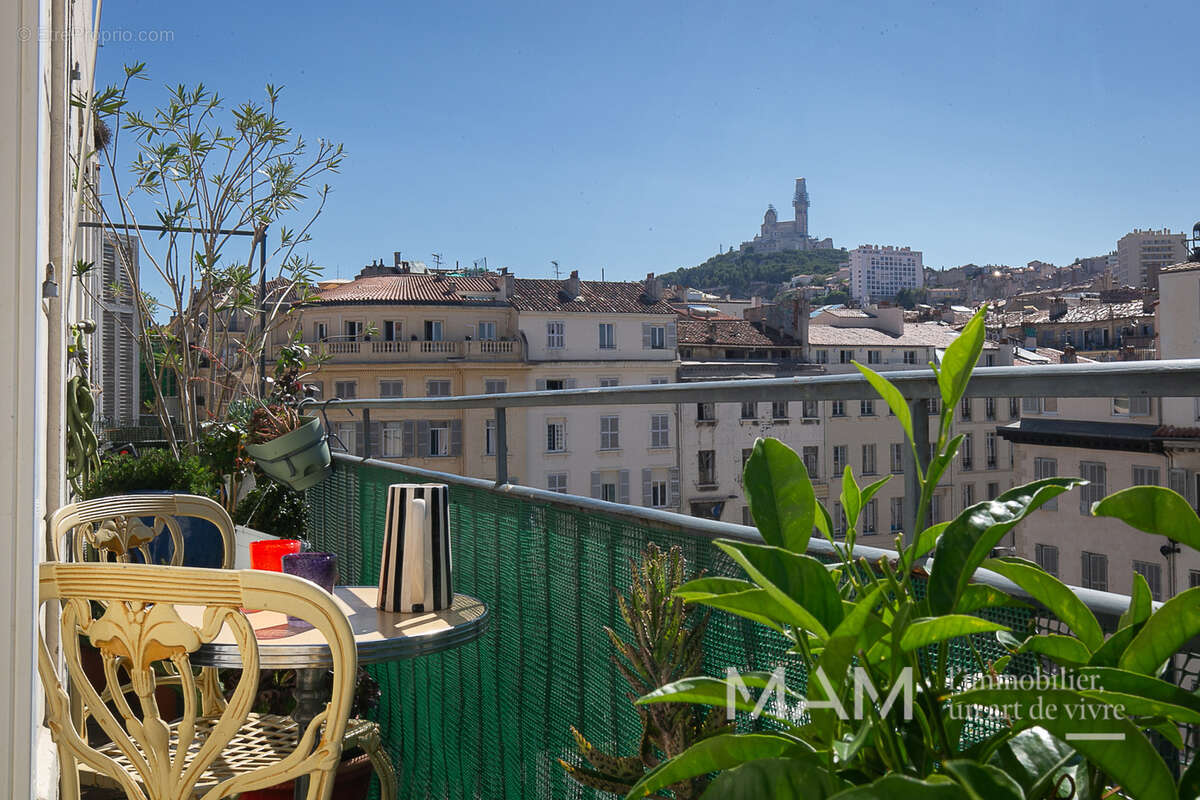 Appartement à MARSEILLE-1E