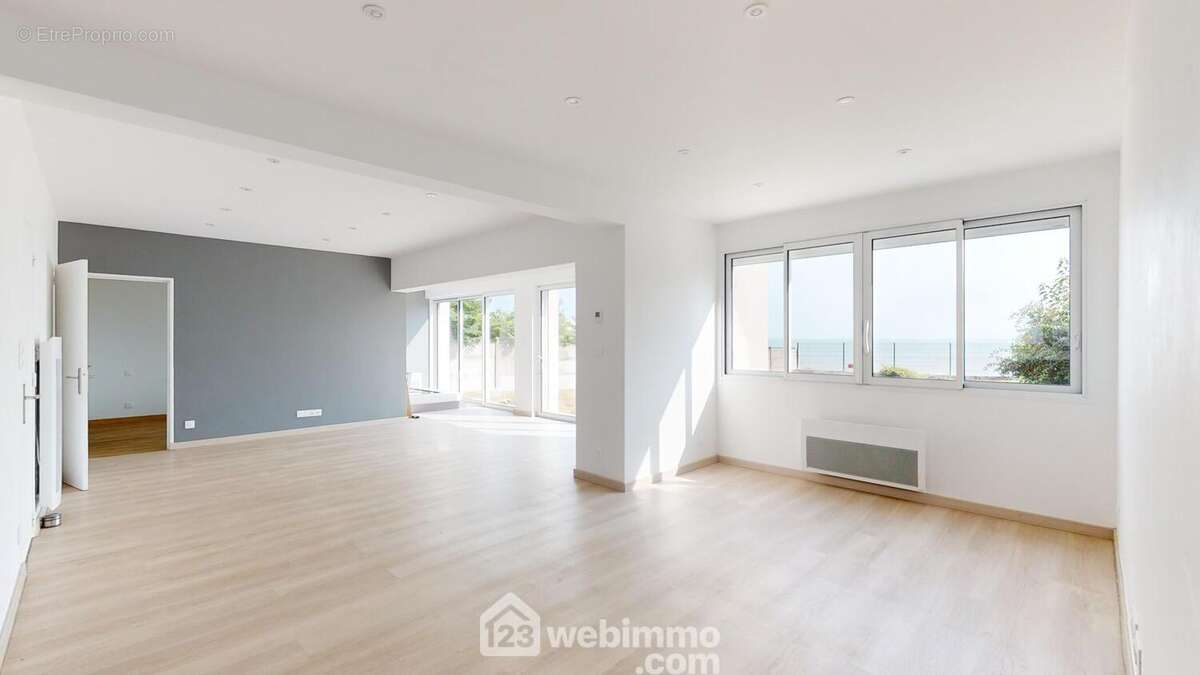 Pièce de vie - Maison à JARD-SUR-MER