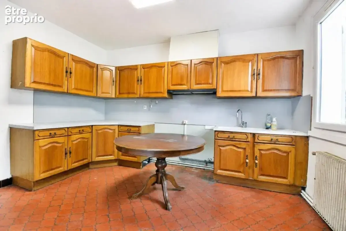 Saint-Seurin-sur-l'Isle : maison  99 m² + dépendances sur 6660 m² de terrain - photo 5