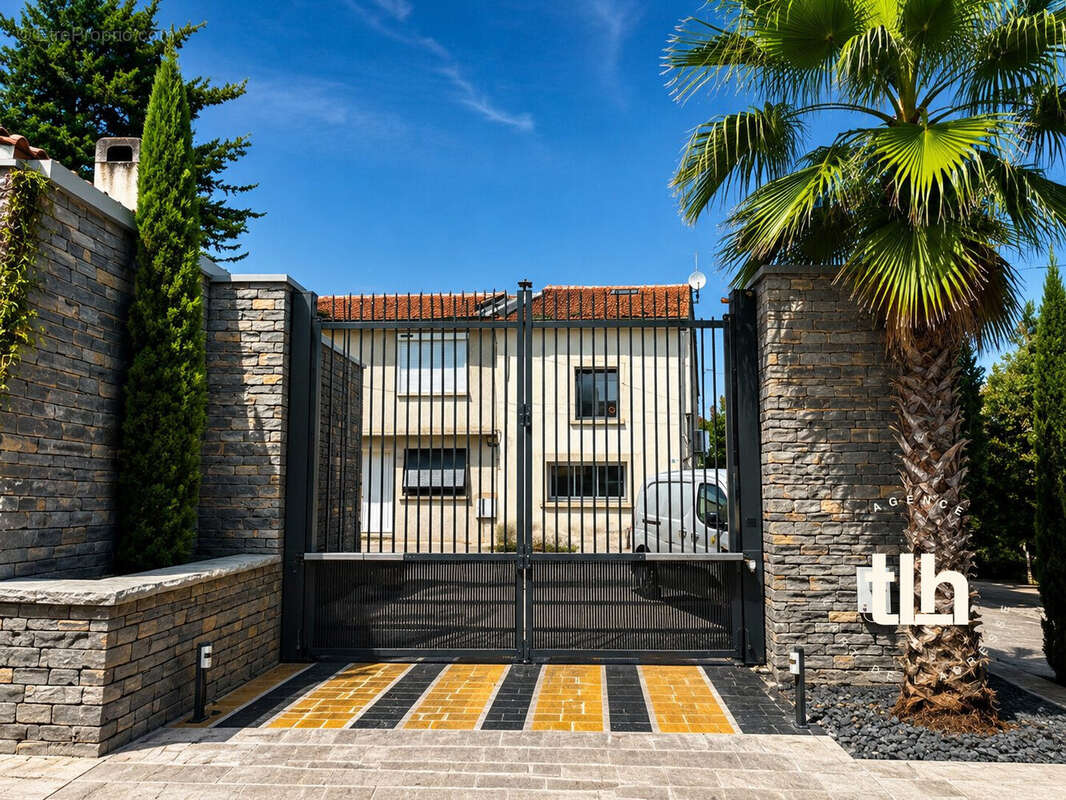 Parking 14 m² à Baillargues  - photo 4