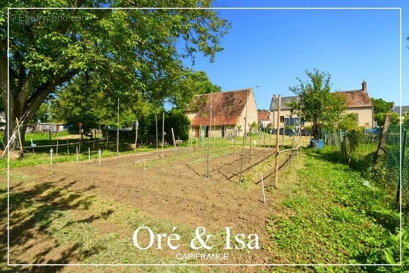 Dpt Cher (18), Loye-Sur-Arnon, Maison 112 m² – Grand terrain, dépendance de 100 m² et garage avec fosse - photo 3