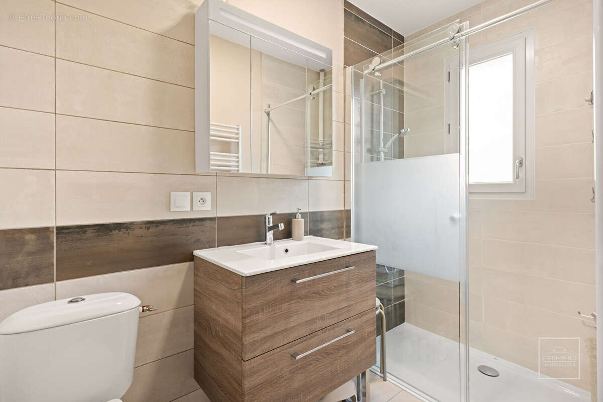 Appartement à NEUVILLE-SUR-SAONE