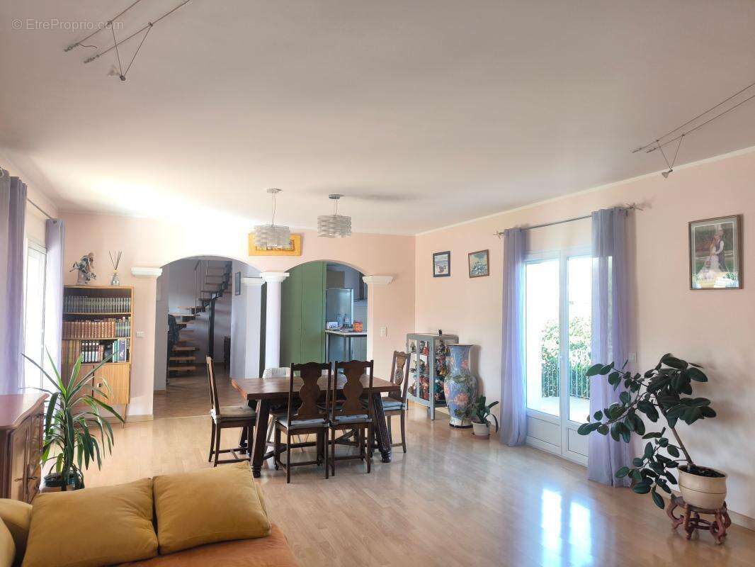 Maison à VILLETELLE