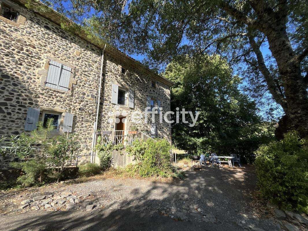 Appartement à PRIVAS