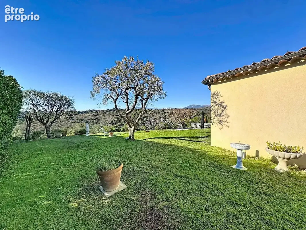 Sur la Côte d'Azur, villeneuve-Loubet limite Biot, calme jardin garage, parking, piscine - photo 5