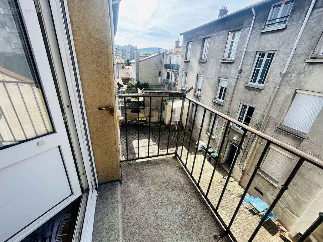 Appartement à SAINT-ETIENNE