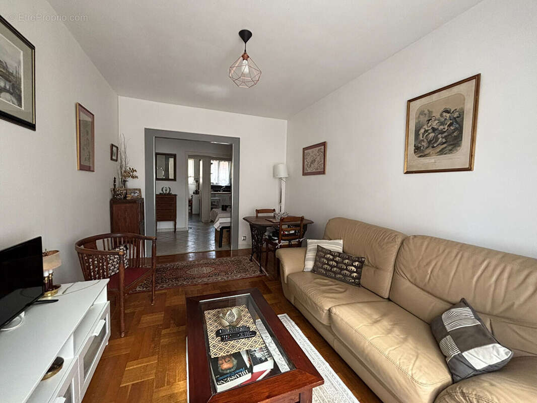 Appartement à ENGHIEN-LES-BAINS