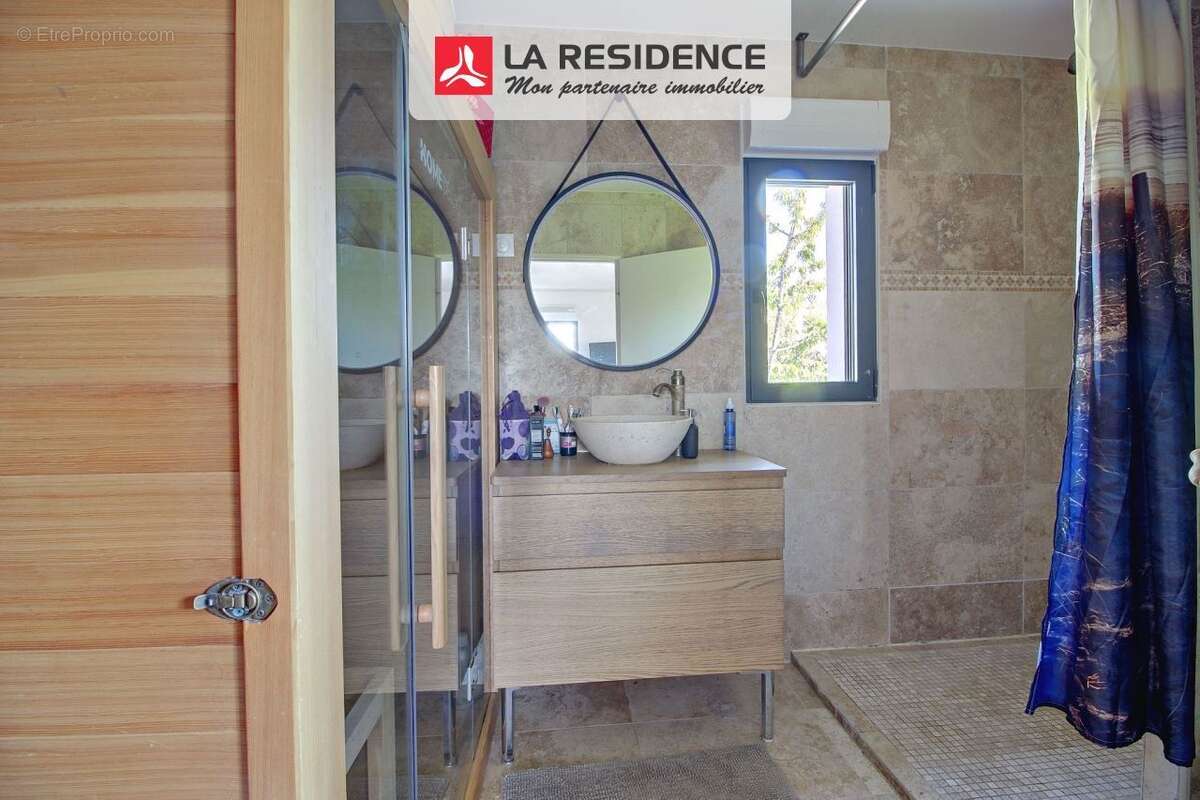 Maison 122 m² à Saint-Etienne-Du-Rouvray  - photo 6