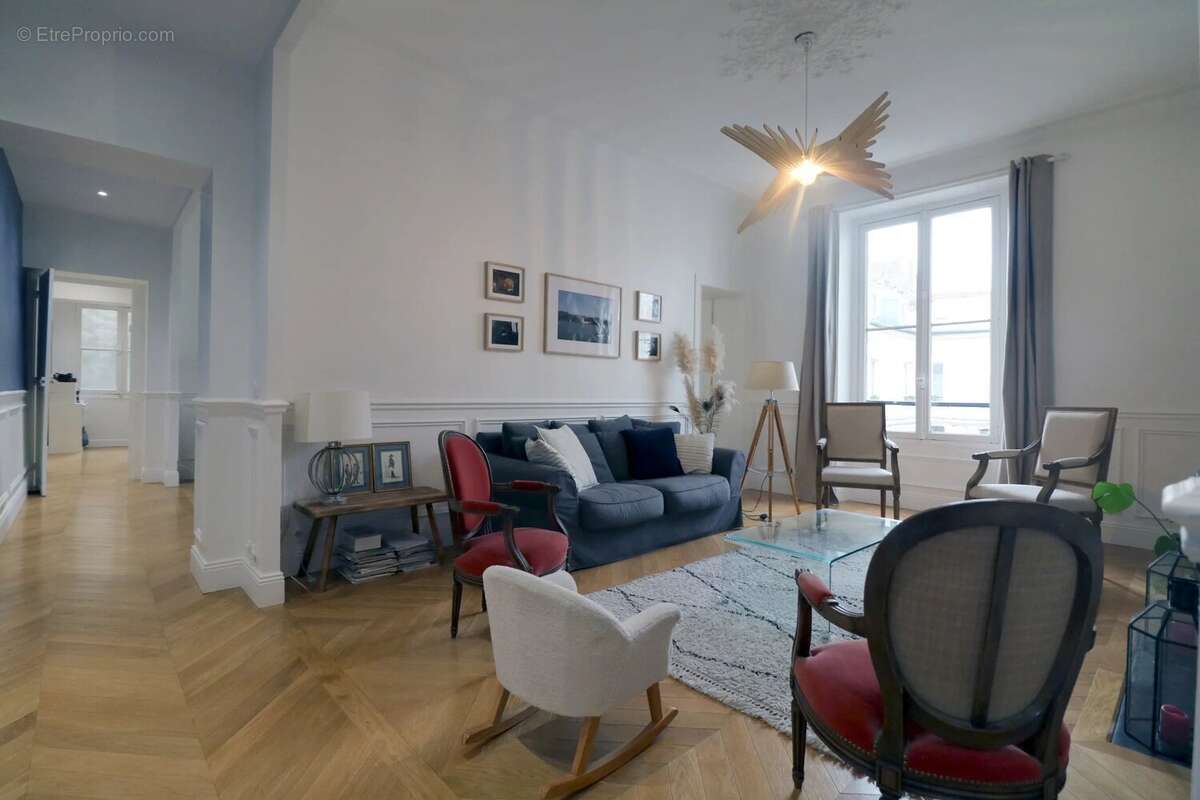 Appartement à VERSAILLES