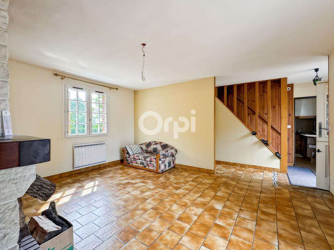 Maison sur sous-sol total avec double carport et garage - photo 8