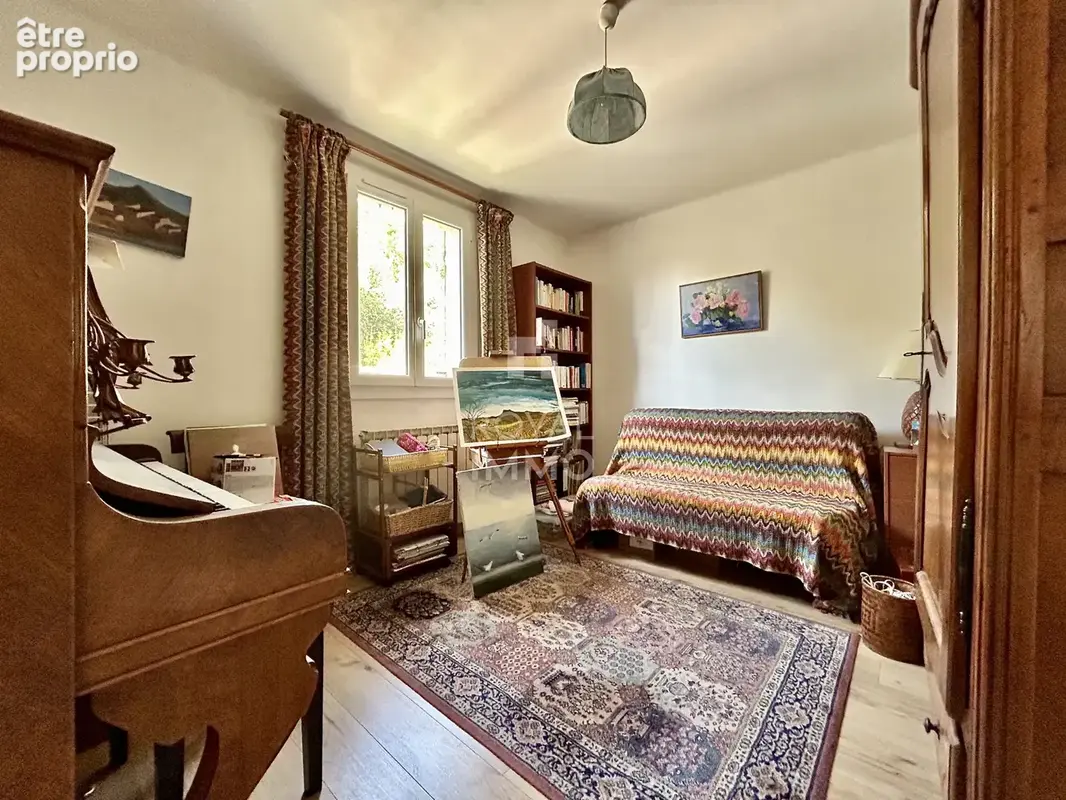 Villa T6 à fort potentiel - photo 8