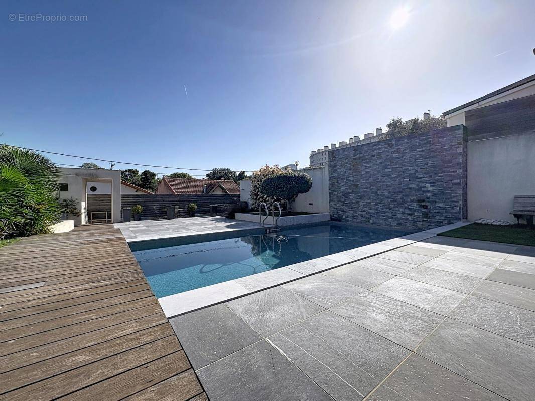 Maison à MARSEILLE-9E