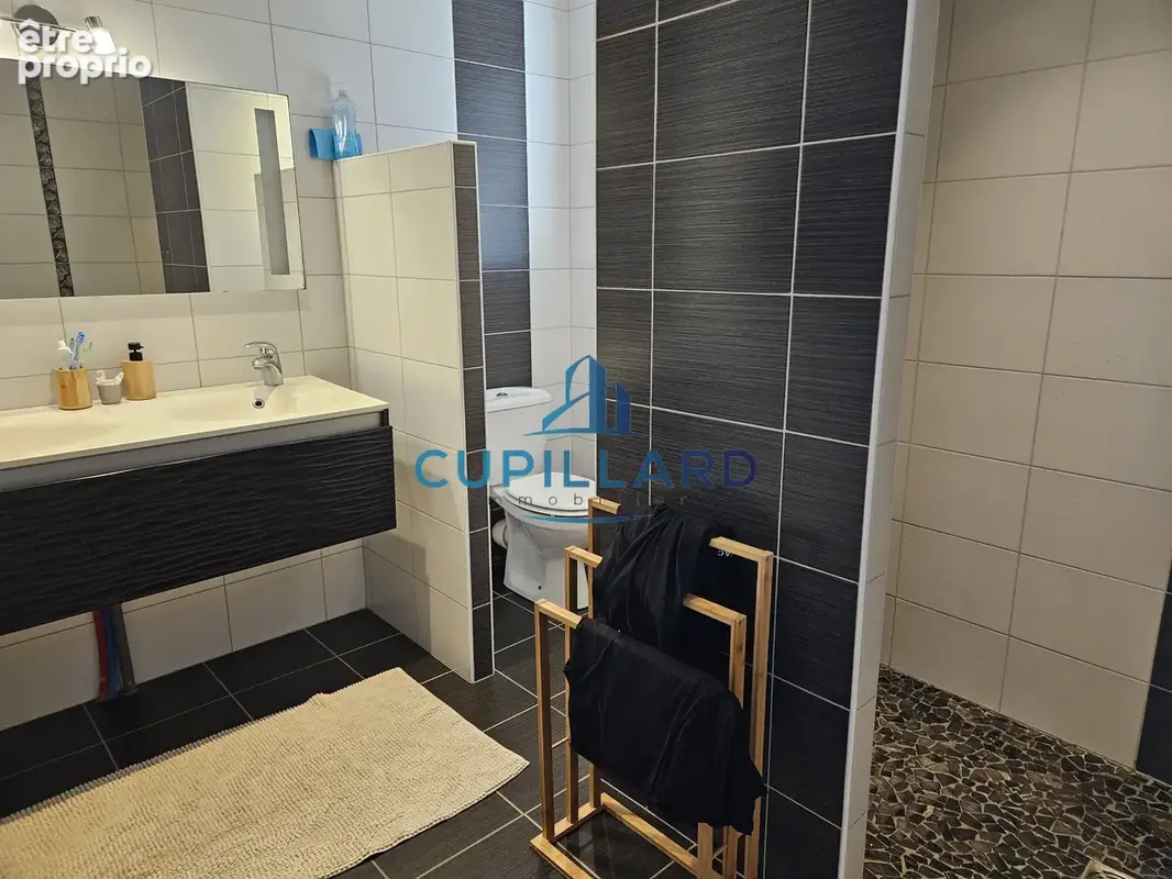 Maison entierement renovee - briennon proche port - photo 9