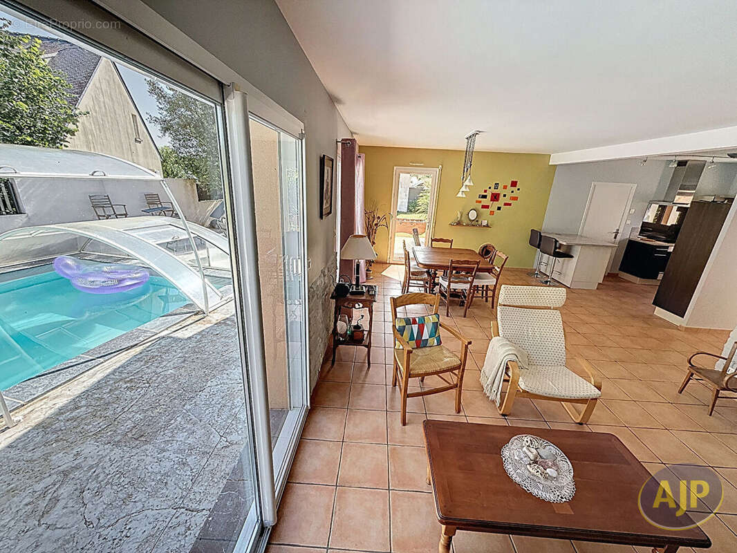 Maison à JOUE-SUR-ERDRE