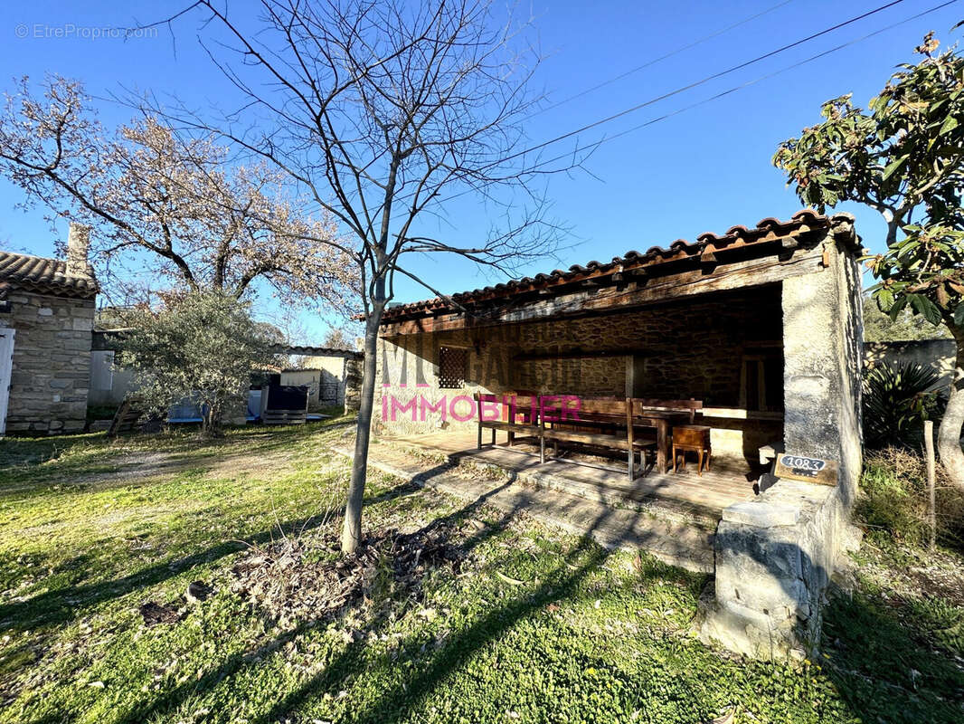 Maison à PERNES-LES-FONTAINES