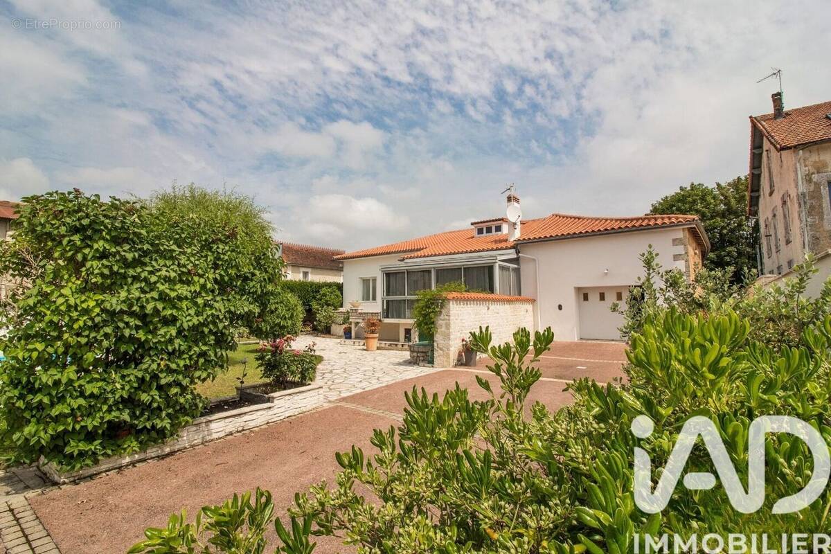 Photo 1 - Maison à MANSLE