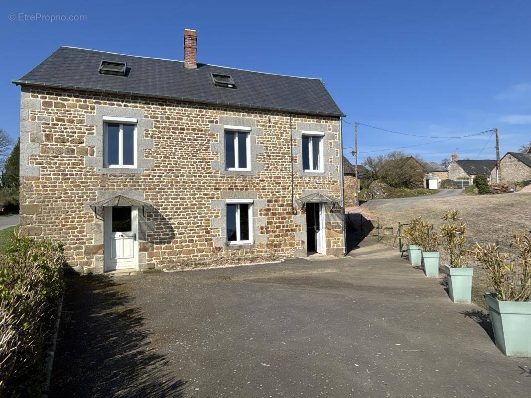 Maison à PUTANGES-PONT-ECREPIN