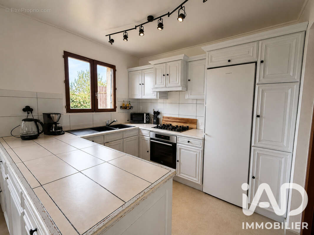 Maison 133 m² à Rions  - photo 5