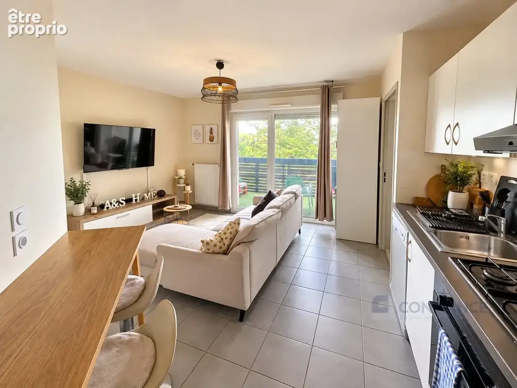 Appartement à DECINES-CHARPIEU