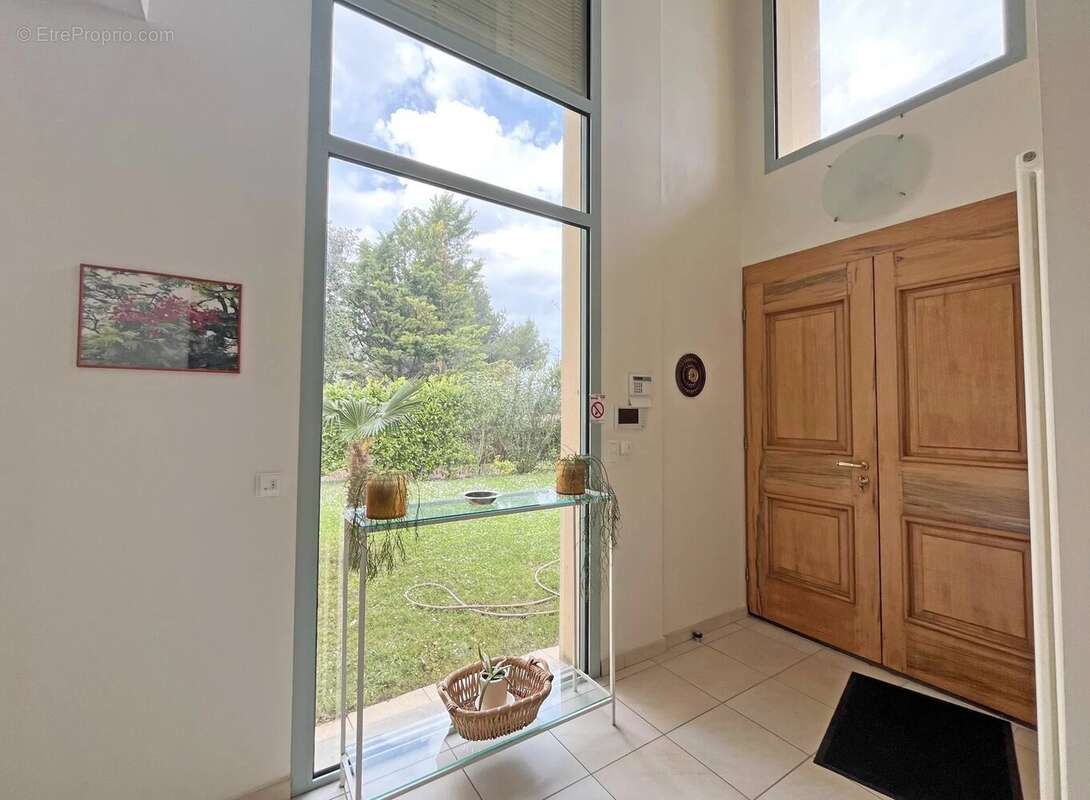 Maison à L'ISLE-SUR-LA-SORGUE