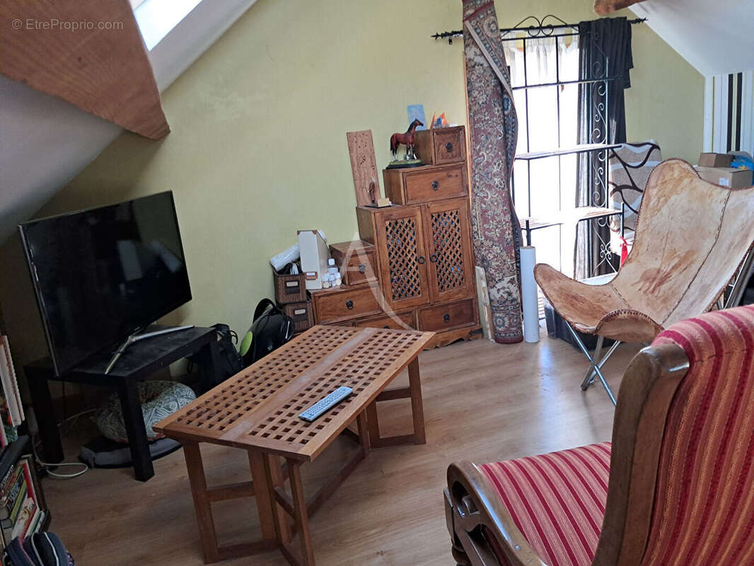 Maison à LES BORDES